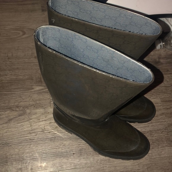 Authentic gucci rainboots - Picture 1 of 2